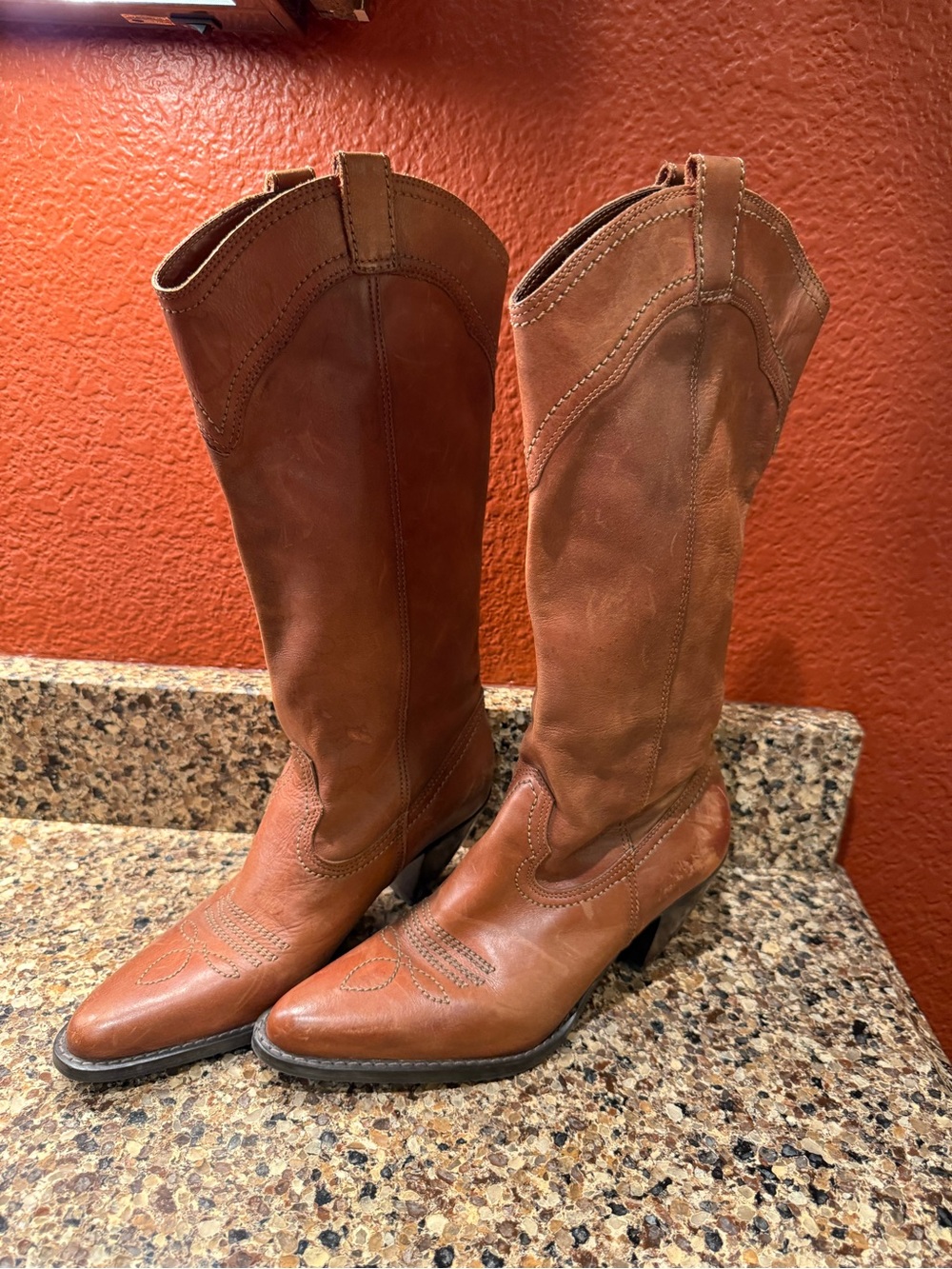 Dallas Vintage Leather Western Cowboy Boots Womens 7.5 M Brown